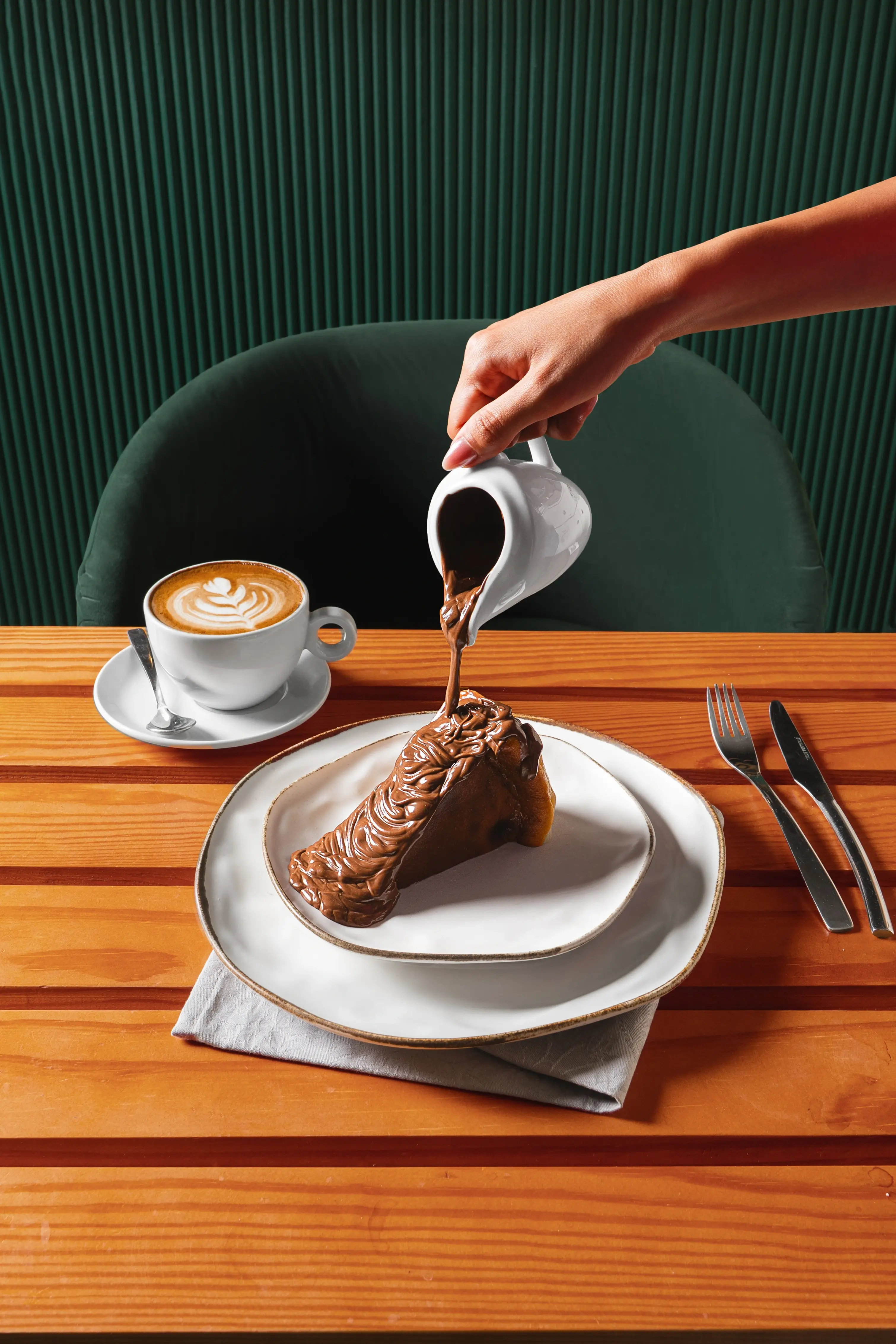 ${translations[currentLanguage].dessert}